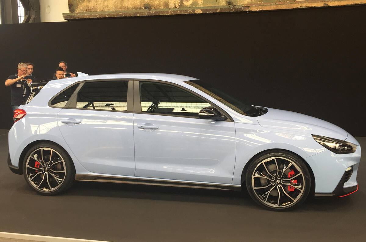 Hyundai i30N hot hatch revealed with 271bhp performance pack variant