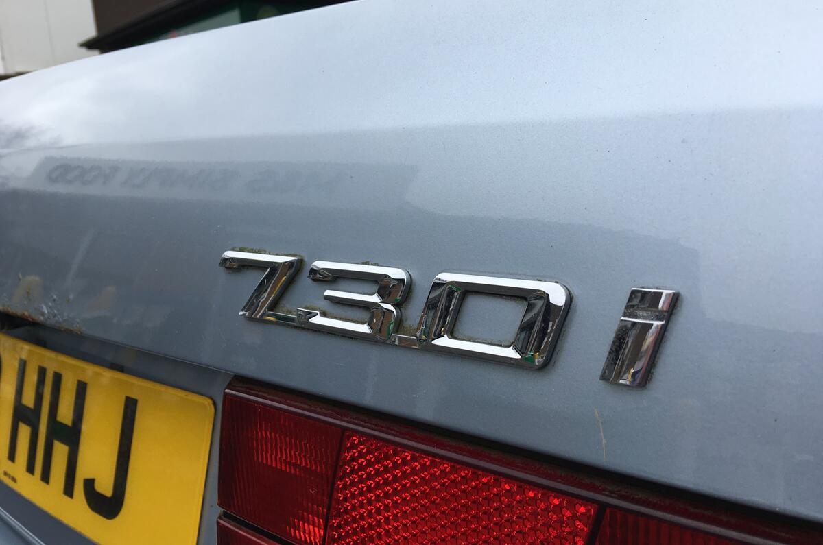 BMW E32 730i V8