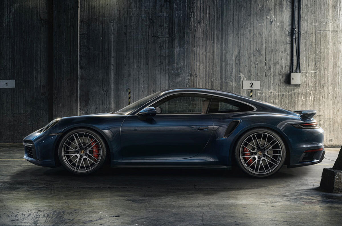 Porsche 911 Turbo 2020 official images - side Porsche 911 Turbo 2020 official images - side
