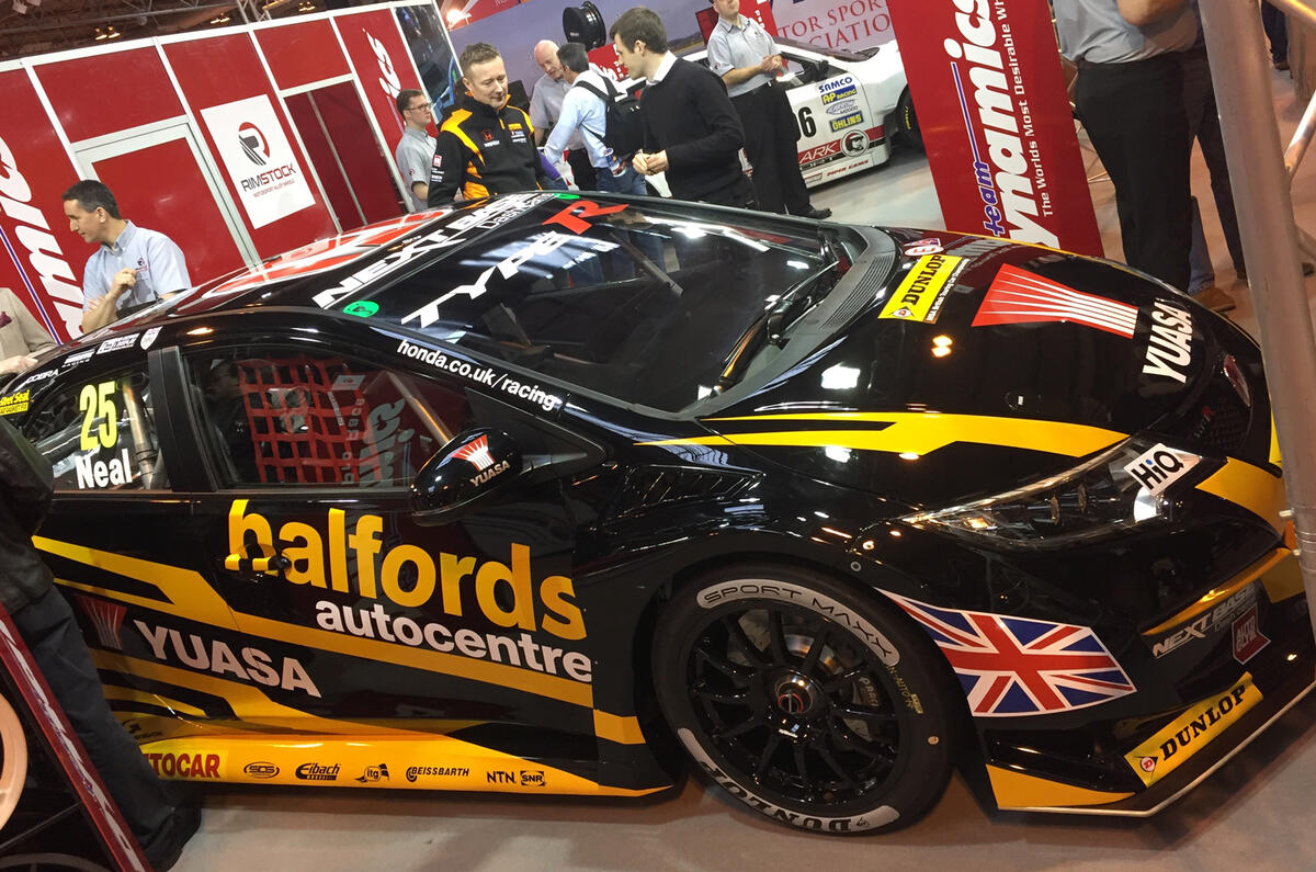 2017 Honda Civic Type R BTCC racer revealed with striking new livery