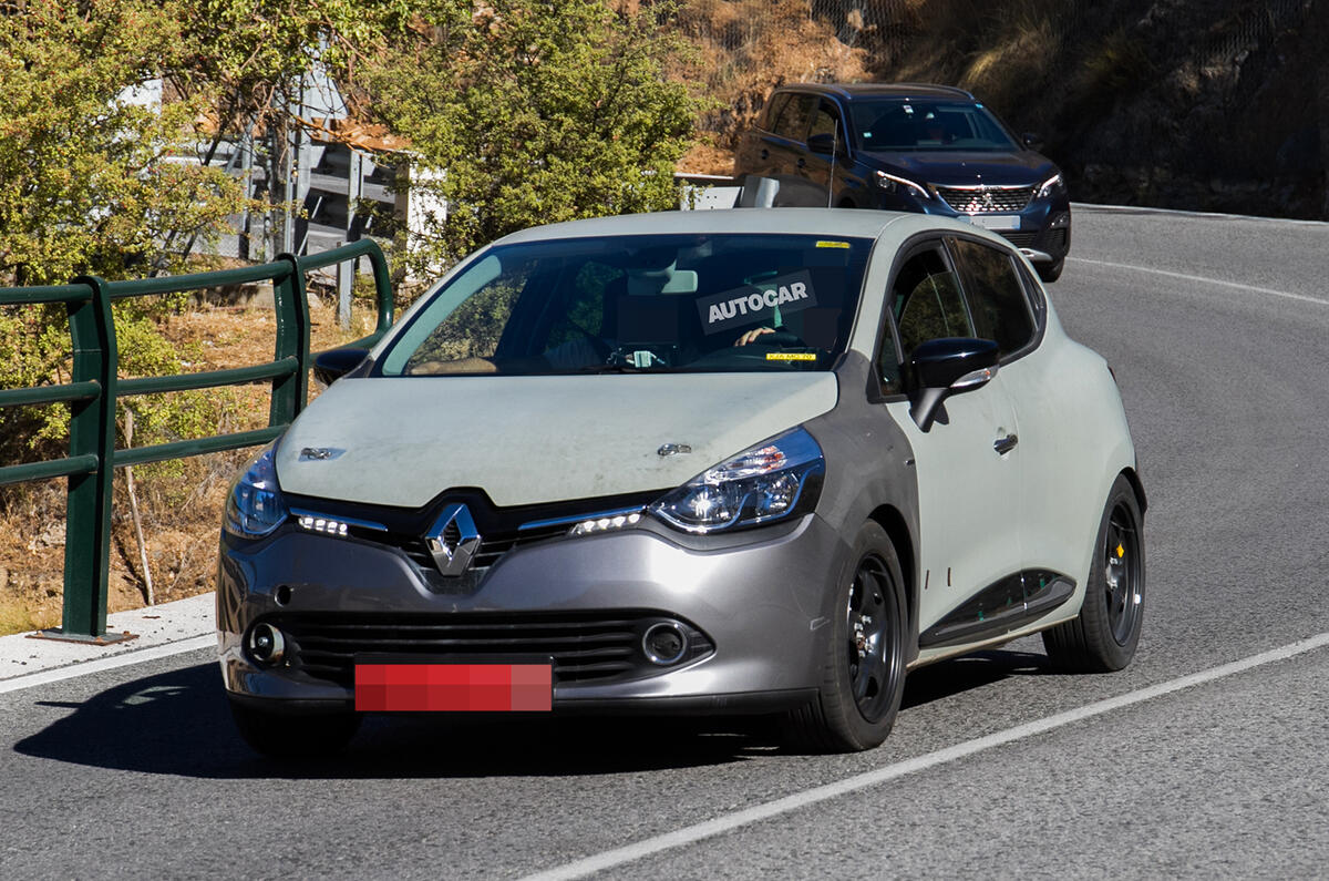 2019 Renault Clio Spotted Testing In Current Model Body
