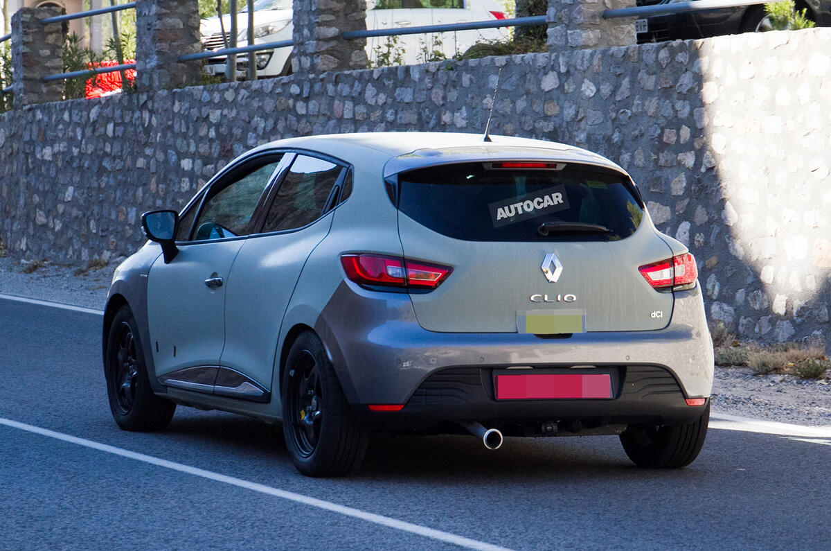 2019 Renault Clio Spotted Testing In Current Model Body