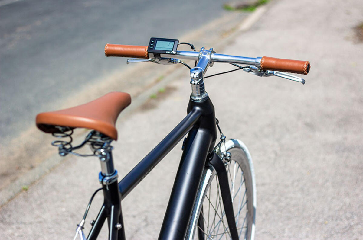 Samsung 36V – 8.7Ah, 314Wh battery is discreetly located in the downtube Samsung 36V – 8.7Ah, 314Wh battery is discreetly located in the downtube