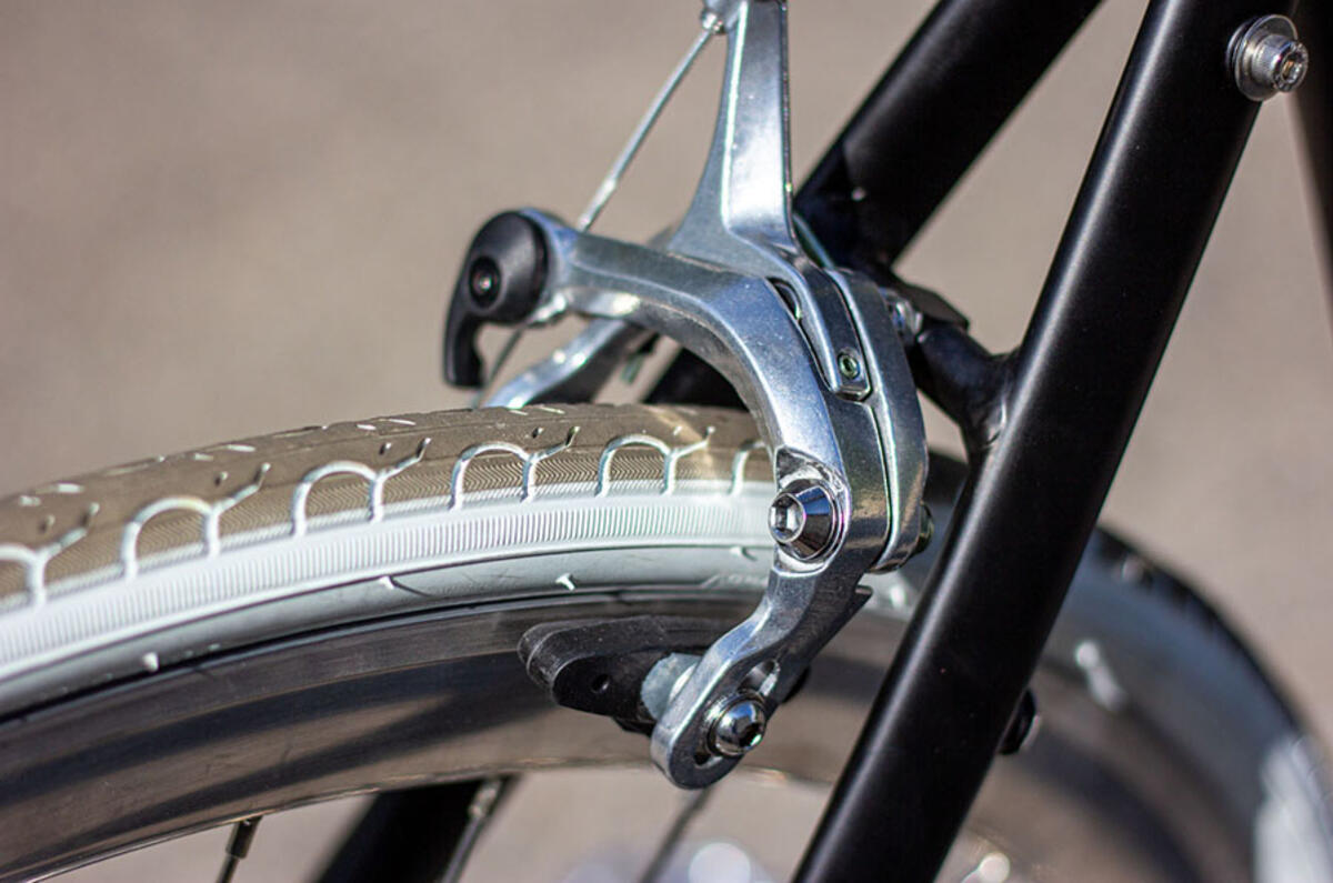 Rim brakes used aren’t the most powerful but are lightweight Rim brakes used aren’t the most powerful but are lightweight