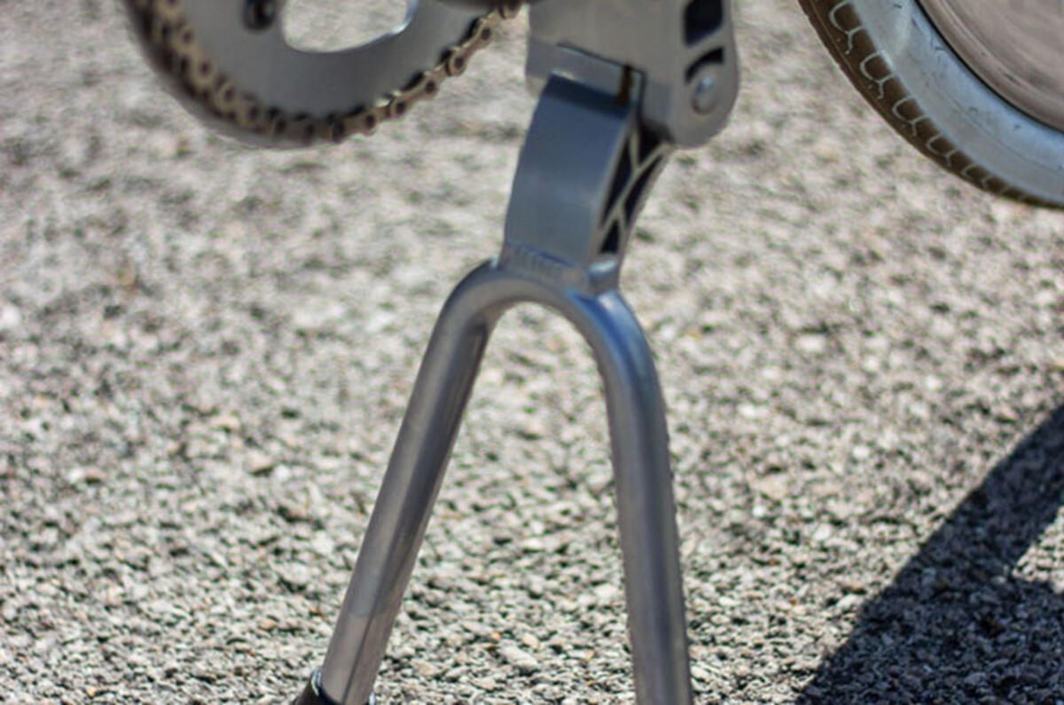 Two-pronged kickstand is another WATT New York Fixie standard item Two-pronged kickstand is another WATT New York Fixie standard item