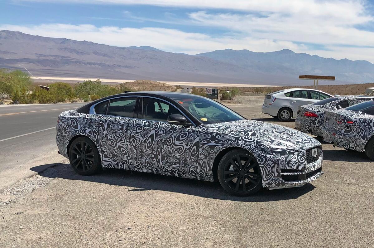 Jaguar XE 2019 spies side double