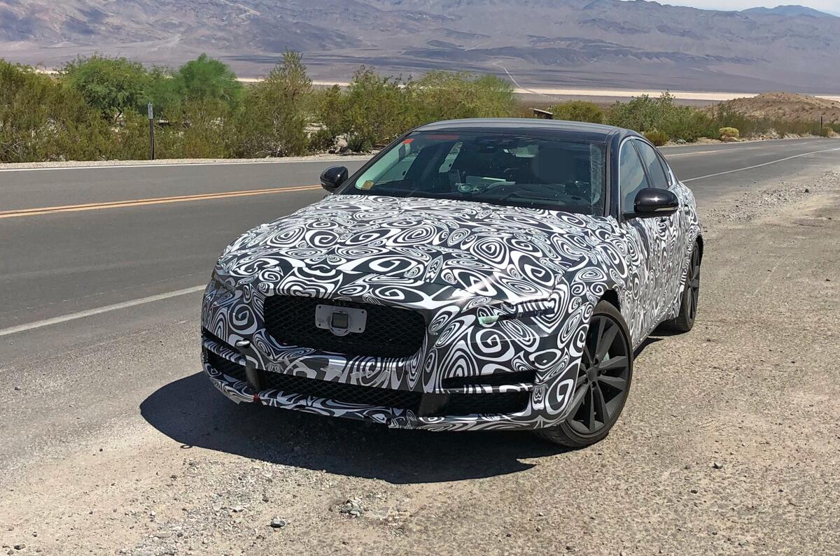 Jaguar XE 2019 spies front
