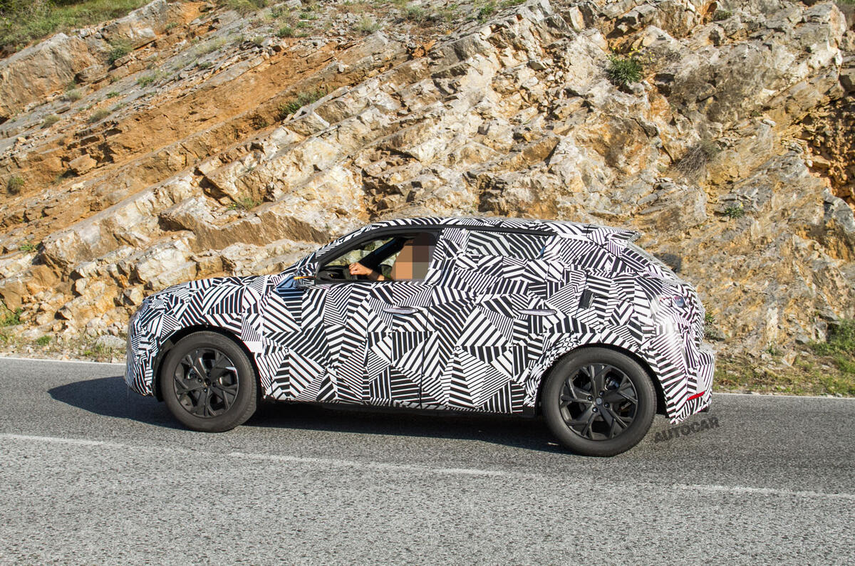 2019 DS 3 Crossback: new pictures of 'pivotal' premium crossover