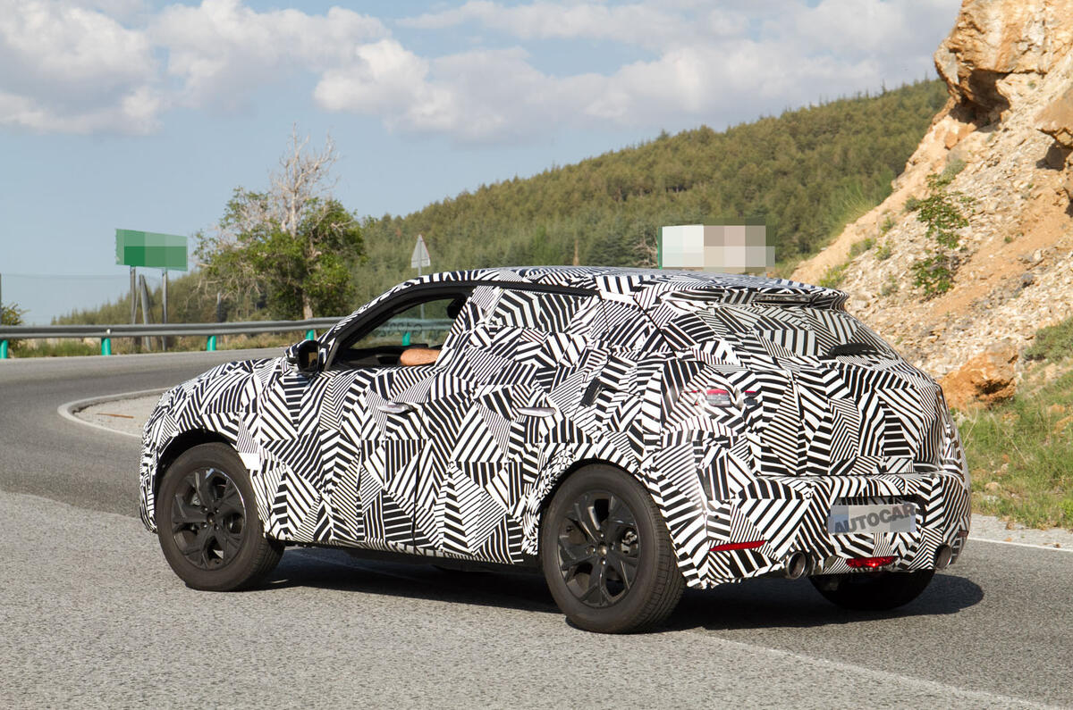 2019 DS 3 Crossback: new pictures of 'pivotal' premium crossover