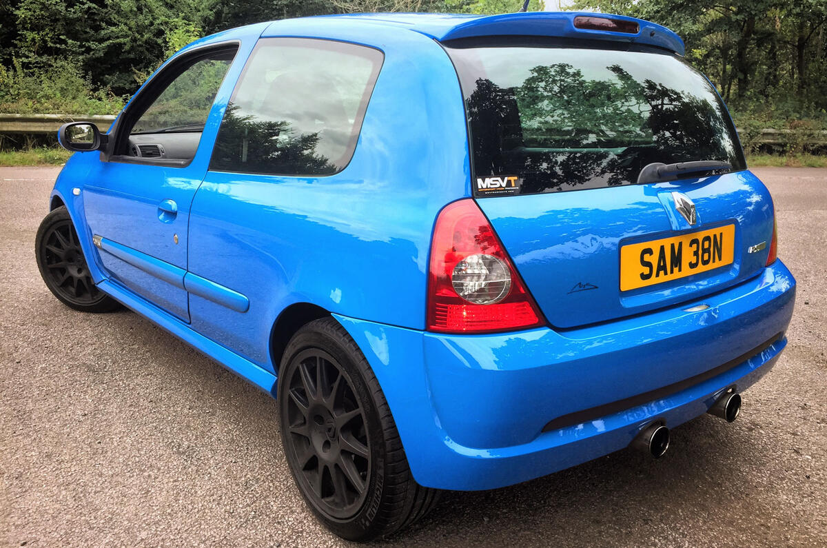 clio 182 renaultsport track renault interior autocar stripped rear