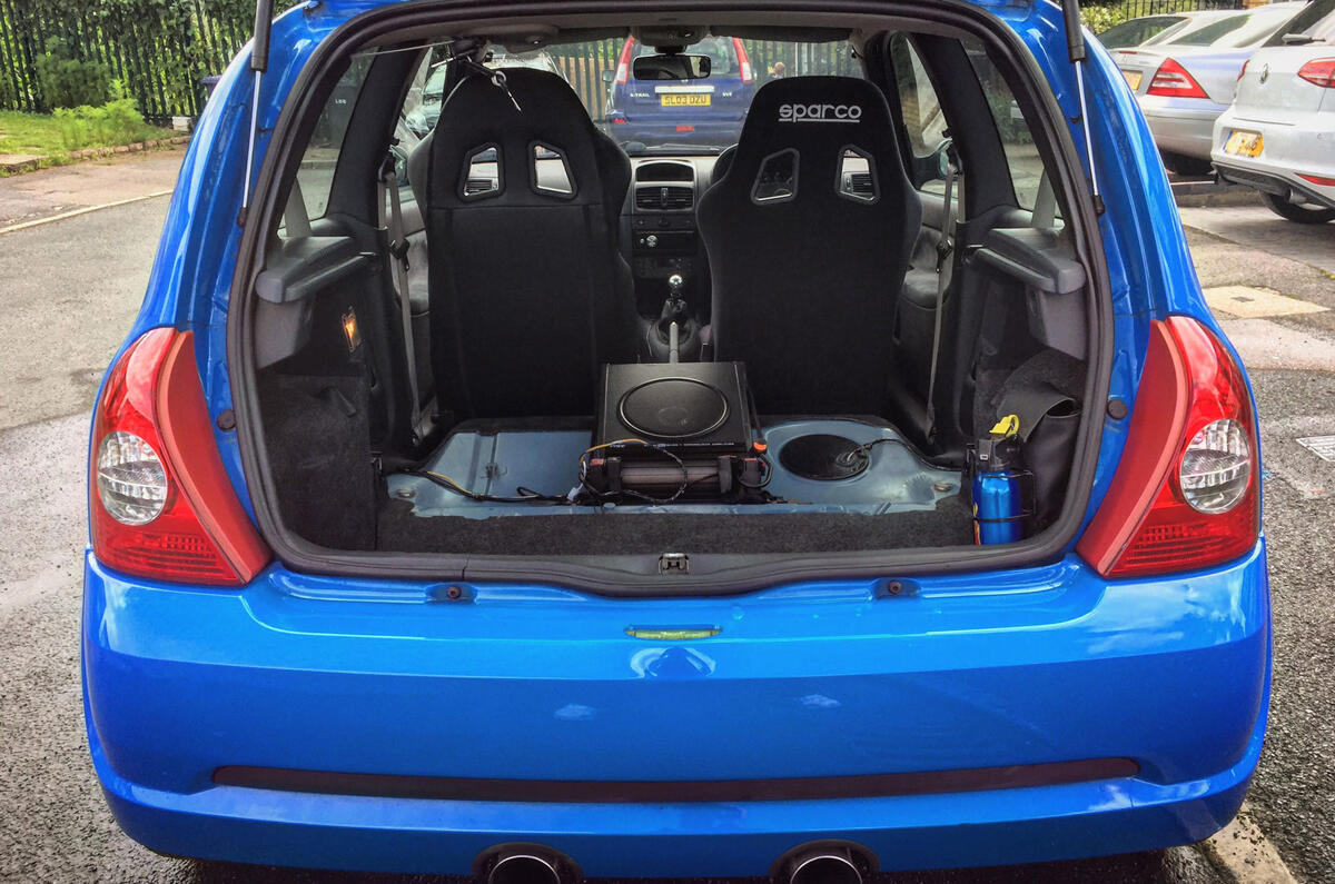 Life with a used Renaultsport Clio 182 – new pics of stripped rear
