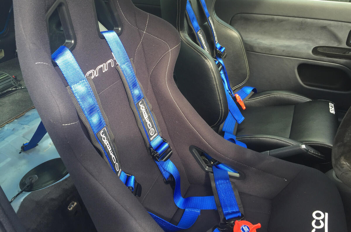 Life with a used Renaultsport Clio 182 – getting strapped in, finally