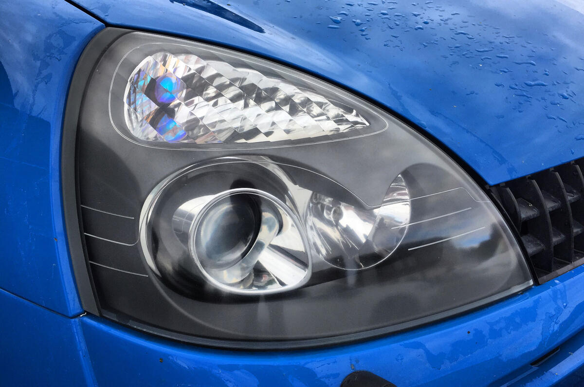 Life with a used Renaultsport Clio 182 – getting strapped in, finally