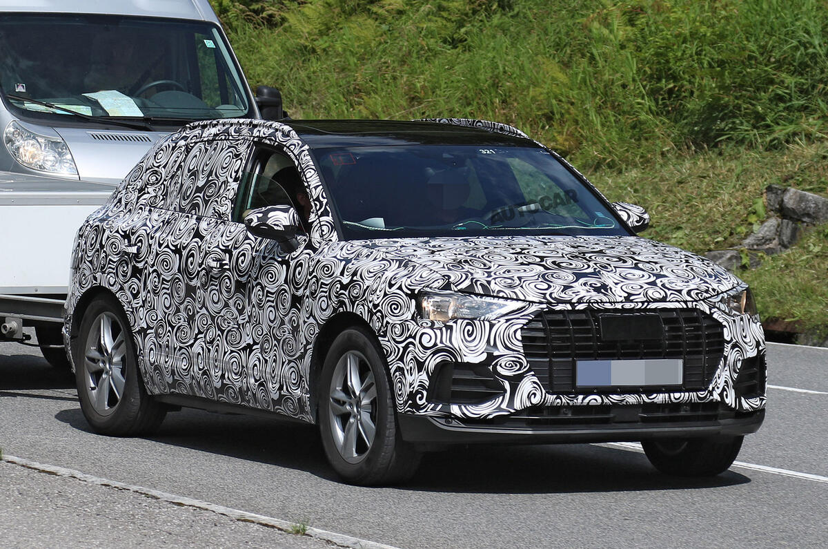 2018 Audi Q3 – new pics of future BMW X1 rival
