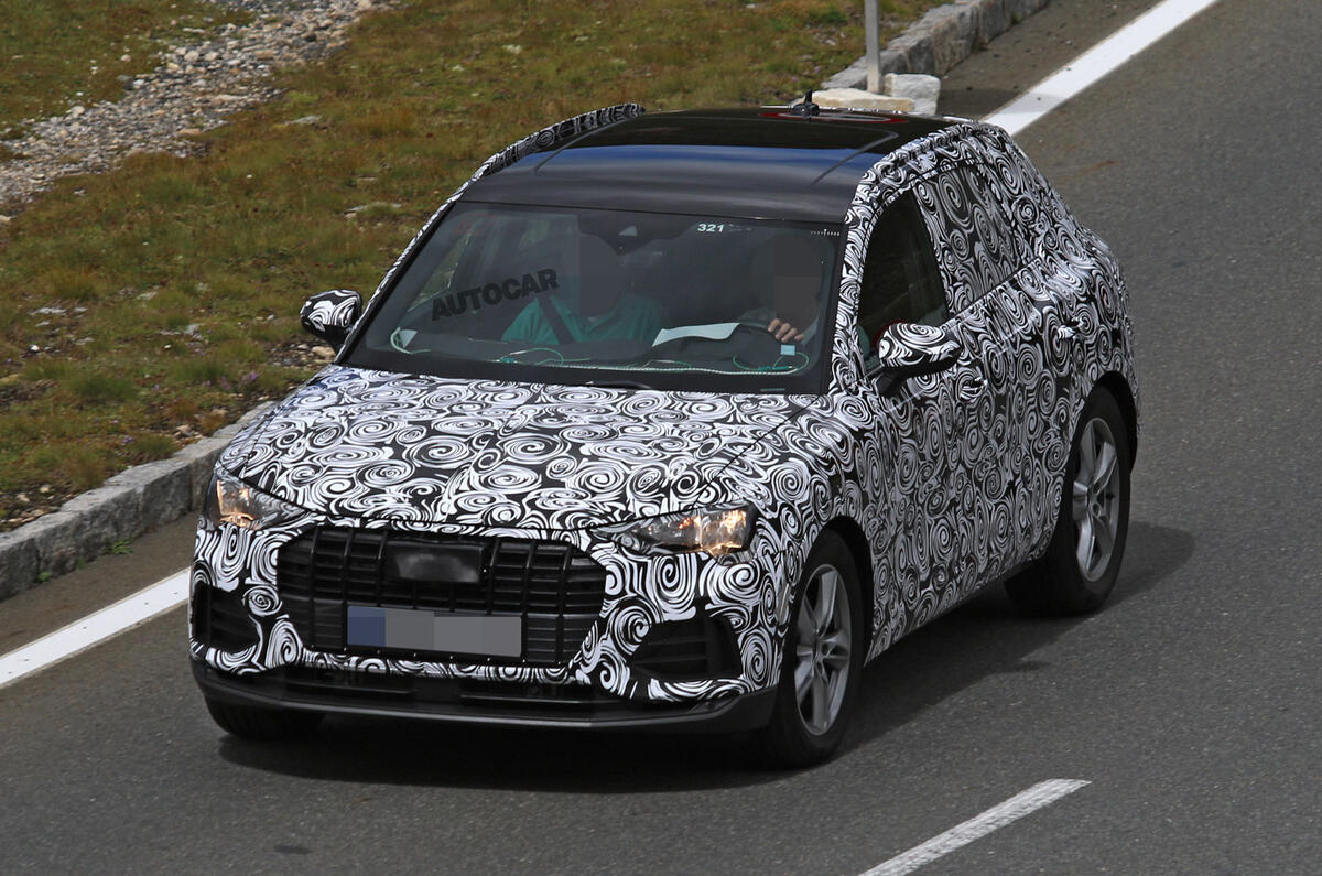 2018 Audi Q3 – new pics of future BMW X1 rival