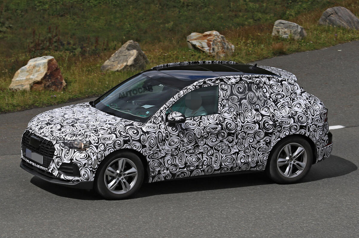 2018 Audi Q3 – new pics of future BMW X1 rival
