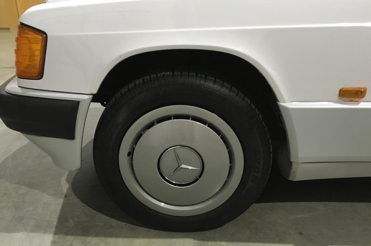 Mercedes 190E