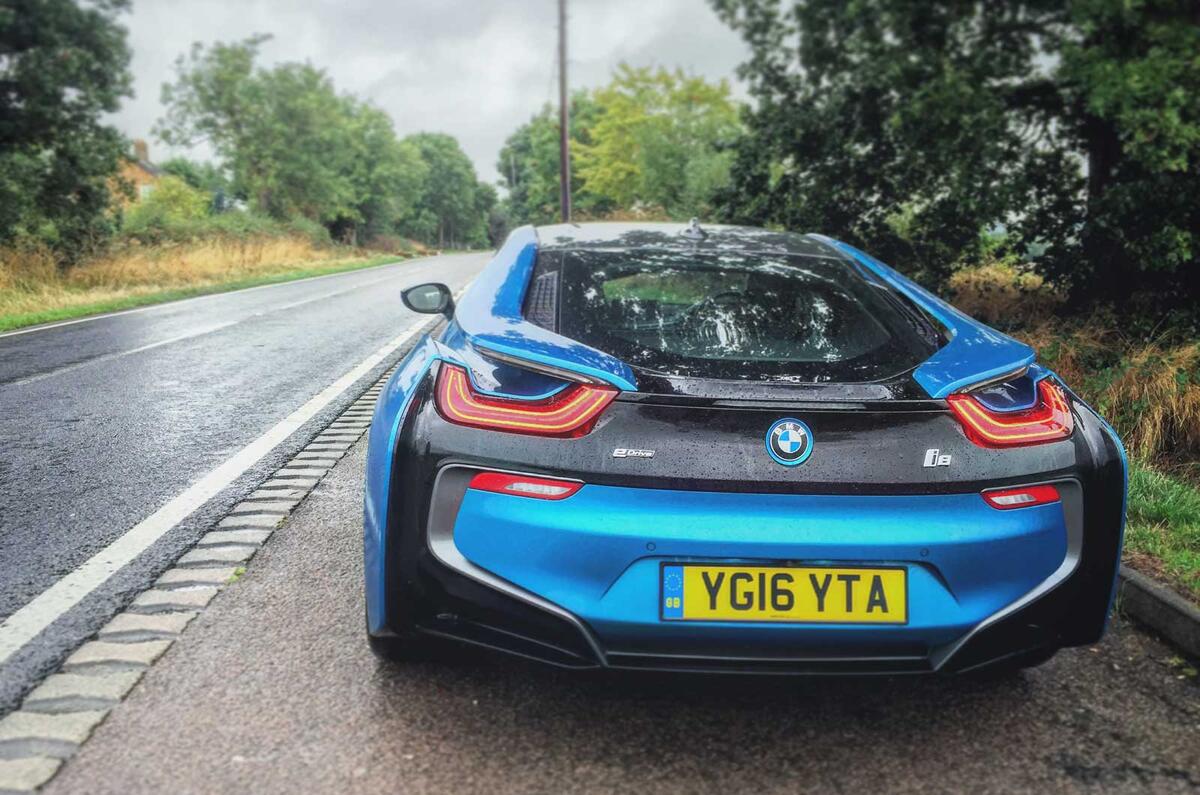 BMW i8 