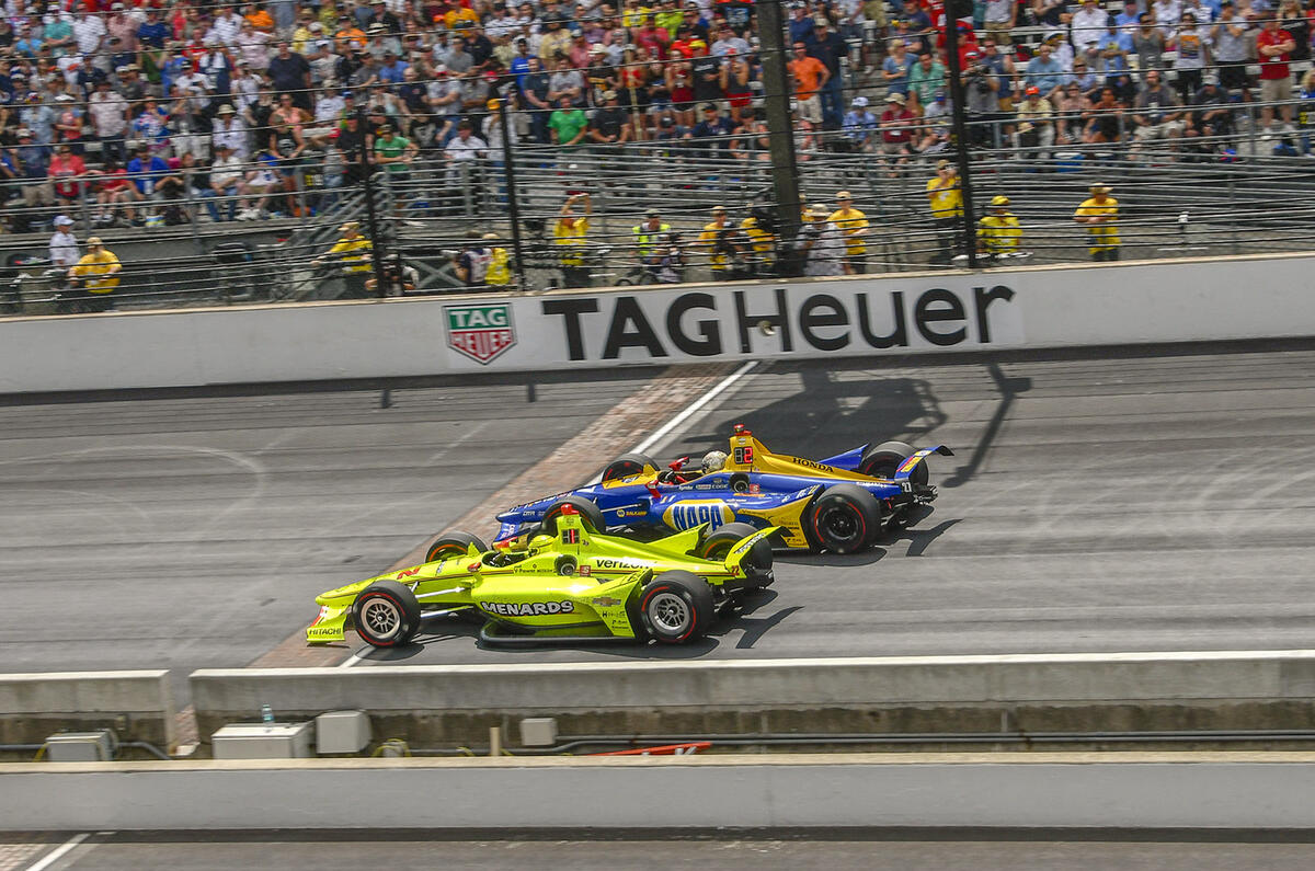 2019 Indy 500 - wheel to wheel racing