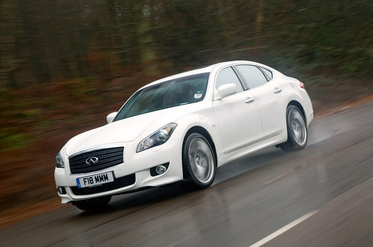 Infiniti M30