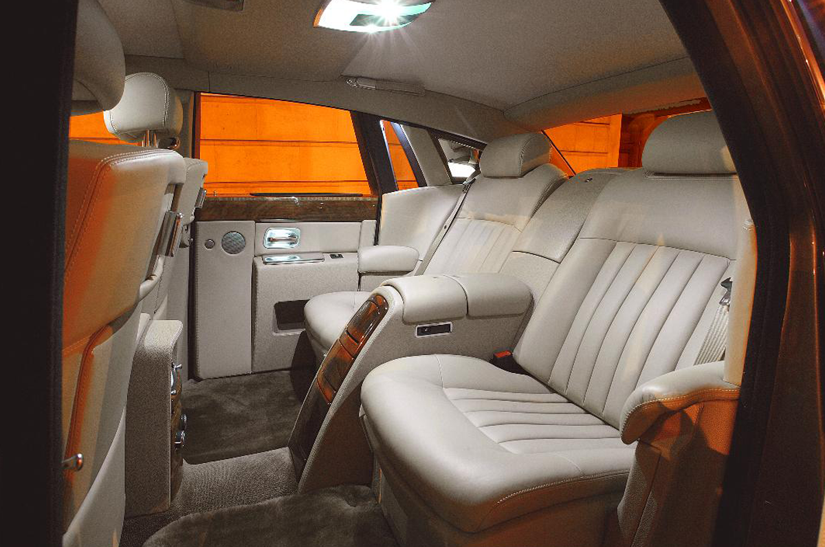 Rolls-Royce Phantom VIII rear seats