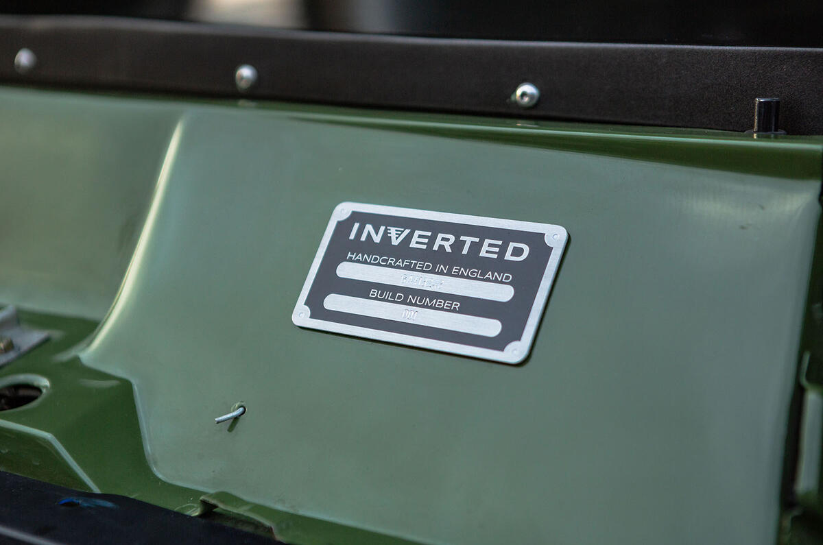 Inverted Range Rover Classic badge Inverted Range Rover Classic badge