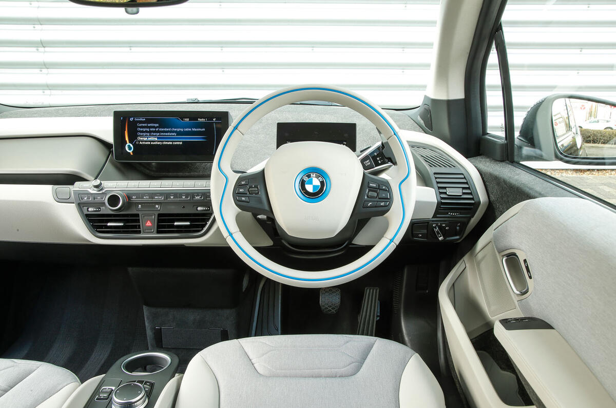 Hyundai Ioniq, Volkswagen E-Golf, BMW i3 vs Nissan Leaf - electric vehicle group test