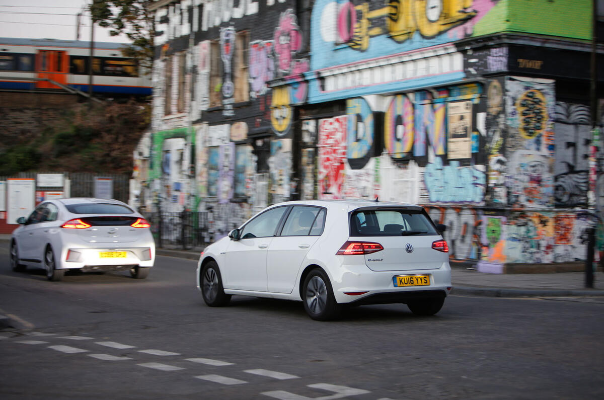 Hyundai Ioniq, Volkswagen E-Golf, BMW i3 vs Nissan Leaf - electric vehicle group test
