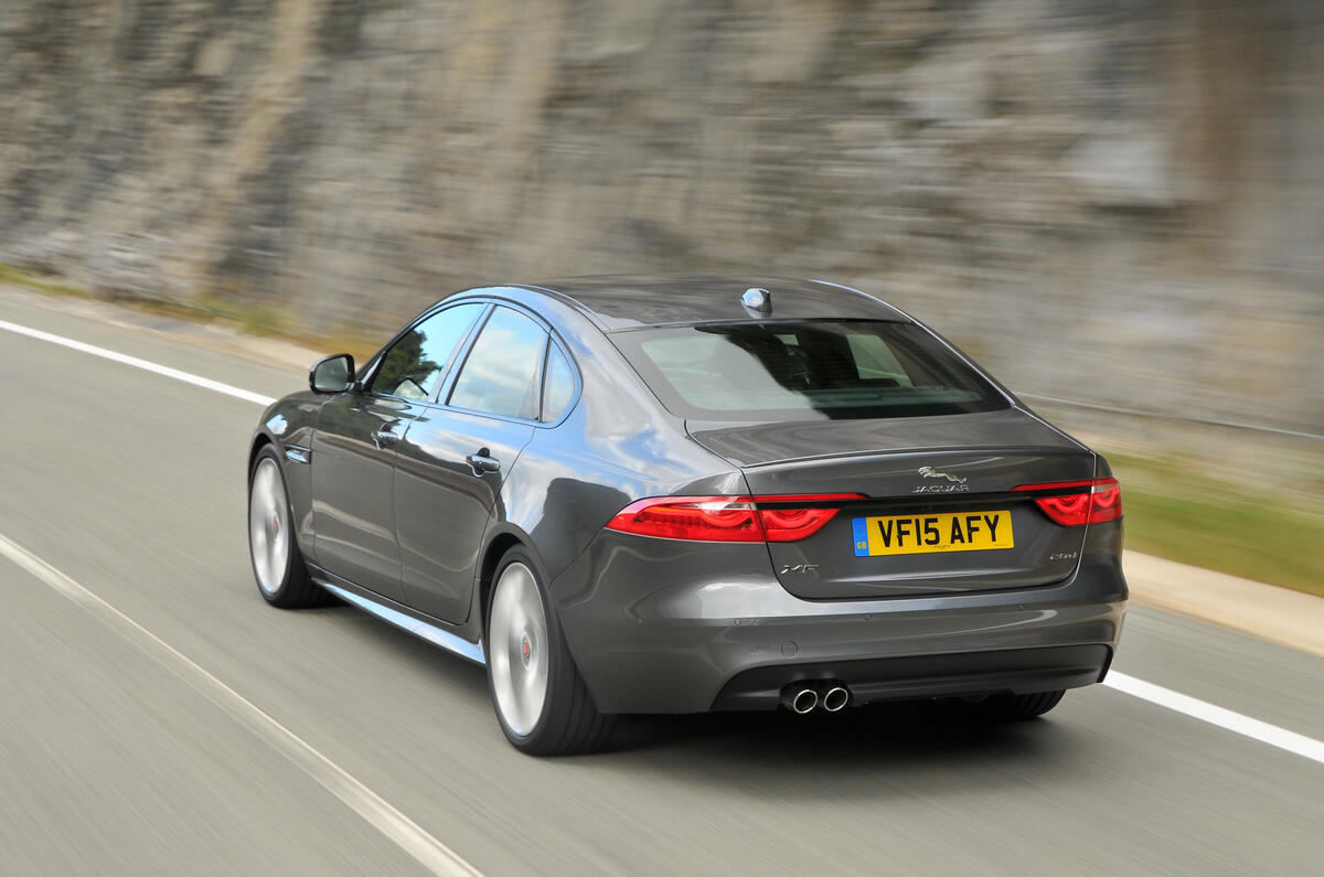 2015 Jaguar XF 2.0 i4D 180 R-Sport auto review review ...