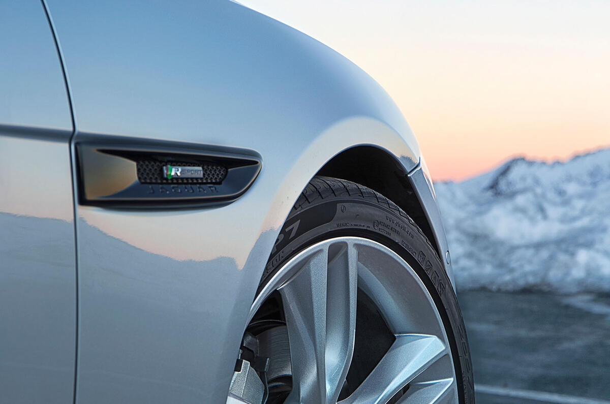 2016 Jaguar XF