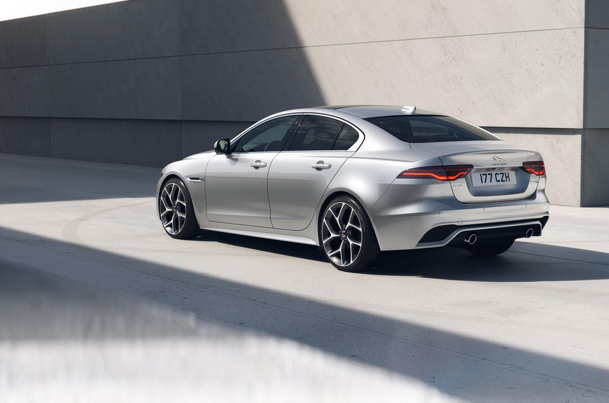 Jag XE 22MY 02 R Dynamic HSE Rear 3 4 250821 Jag XE 22MY 02 R Dynamic HSE Rear 3 4 250821