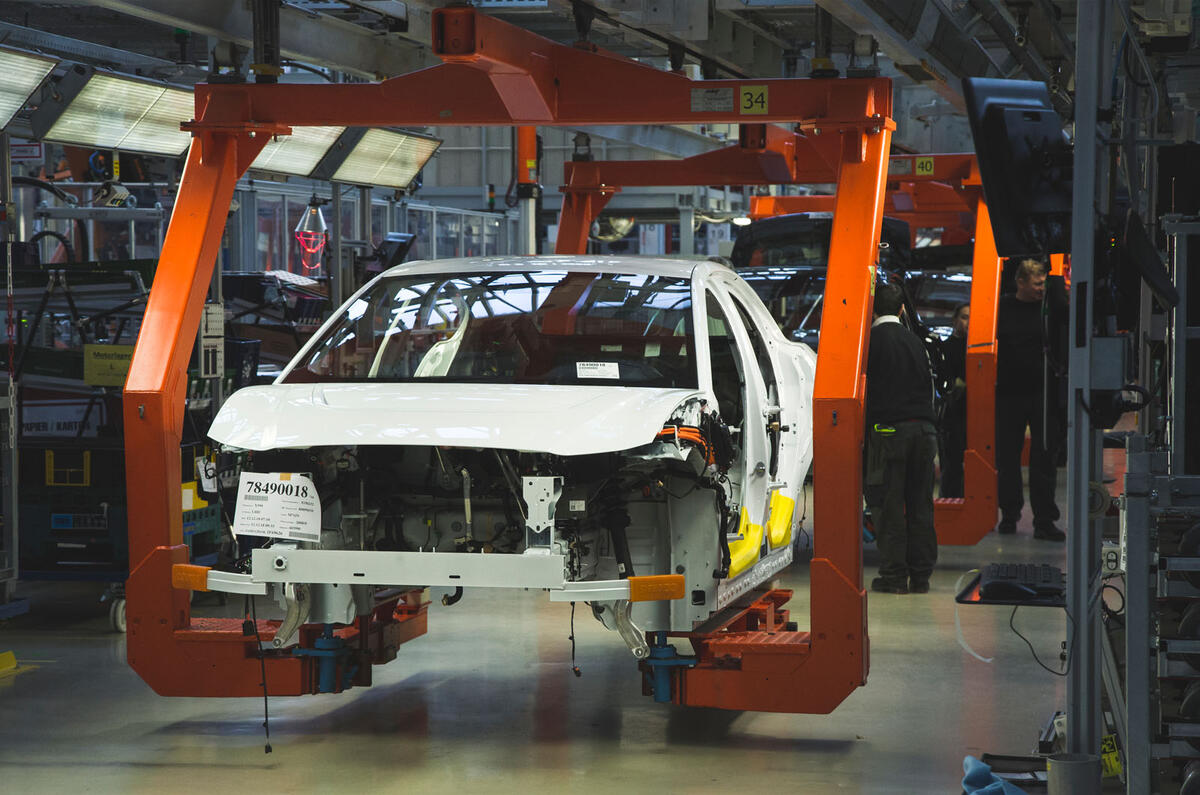 Jaguar I Pace production line 2019