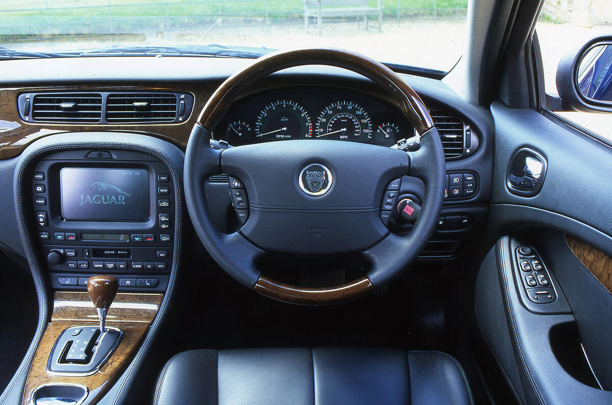 Jaguar S Type interior Jaguar S Type interior