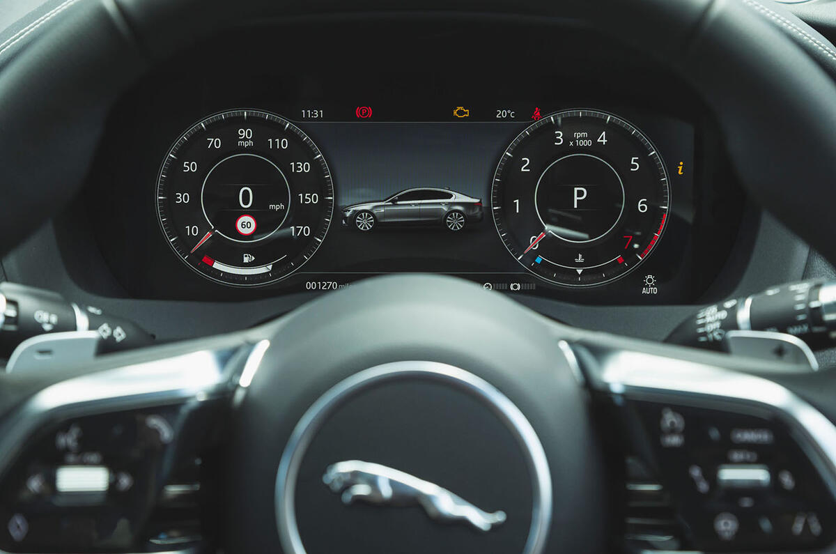Jaguar XE dial cluster Jaguar XE dial cluster
