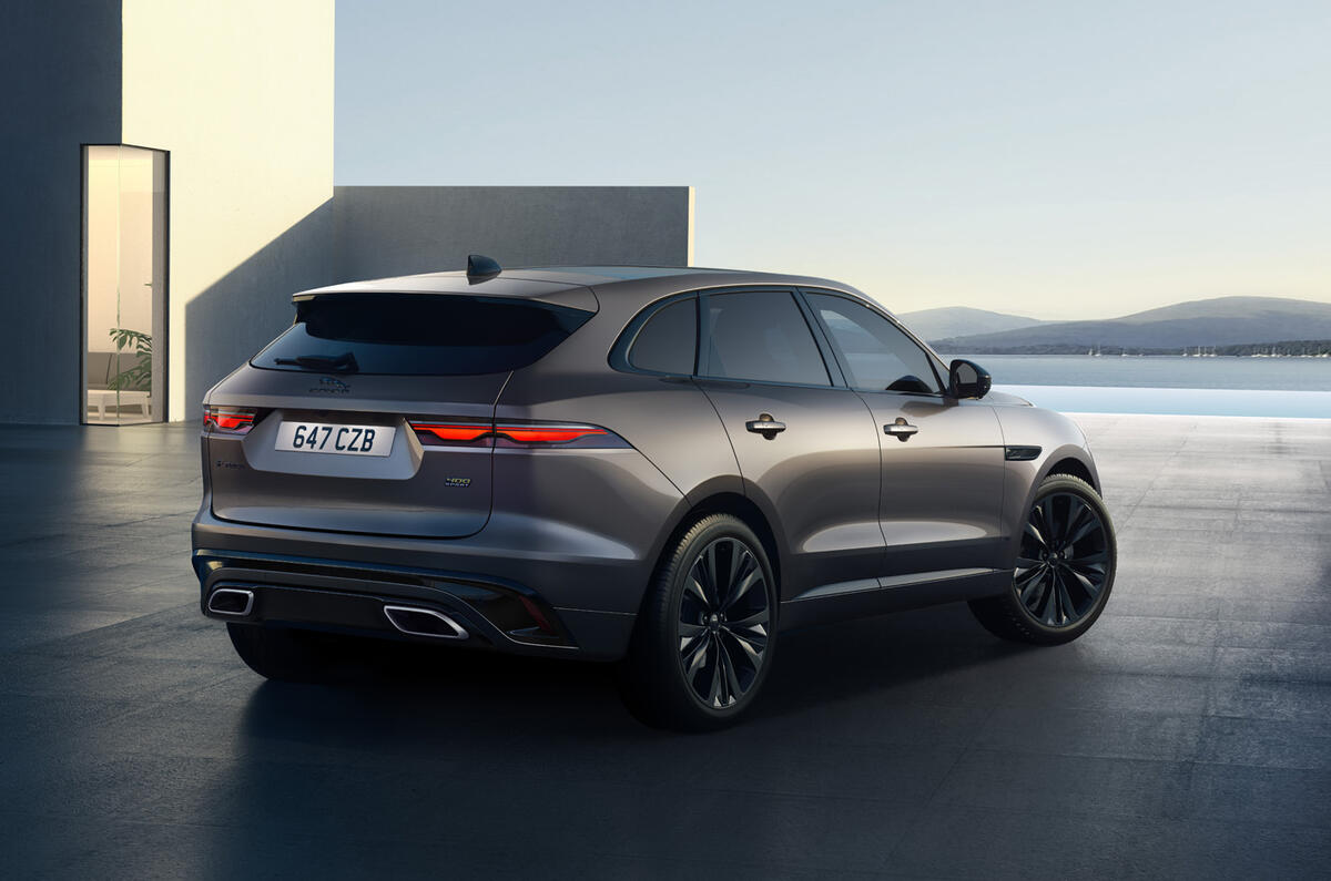 Jaguar F PACE 23MY 400 SPORT Exterior Rear 3 Quarter 120422 Jaguar F PACE 23MY 400 SPORT Exterior Rear 3 Quarter 120422