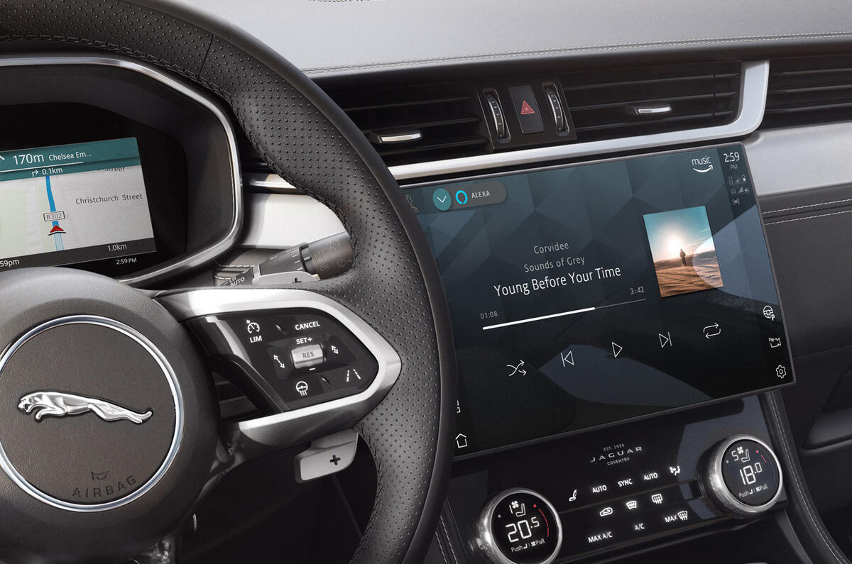 Jaguar F PACE 23MY 400 SPORT Interior Front View CROP 120422 Jaguar F PACE 23MY 400 SPORT Interior Front View CROP 120422