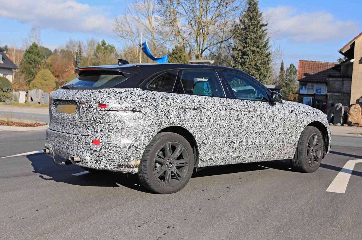 Jaguar F-Pace facelift spies rear side