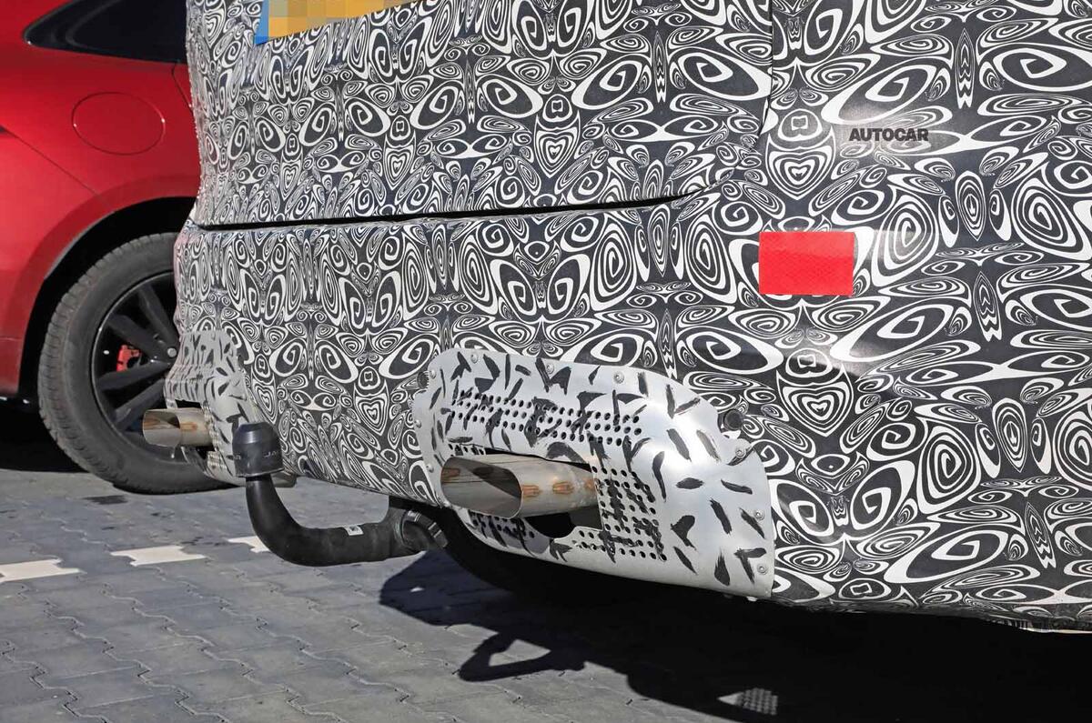 Jaguar F-Pace facelift spies bumper