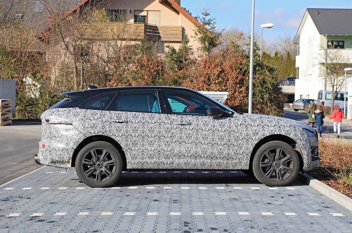 Jaguar F-Pace facelift spies side