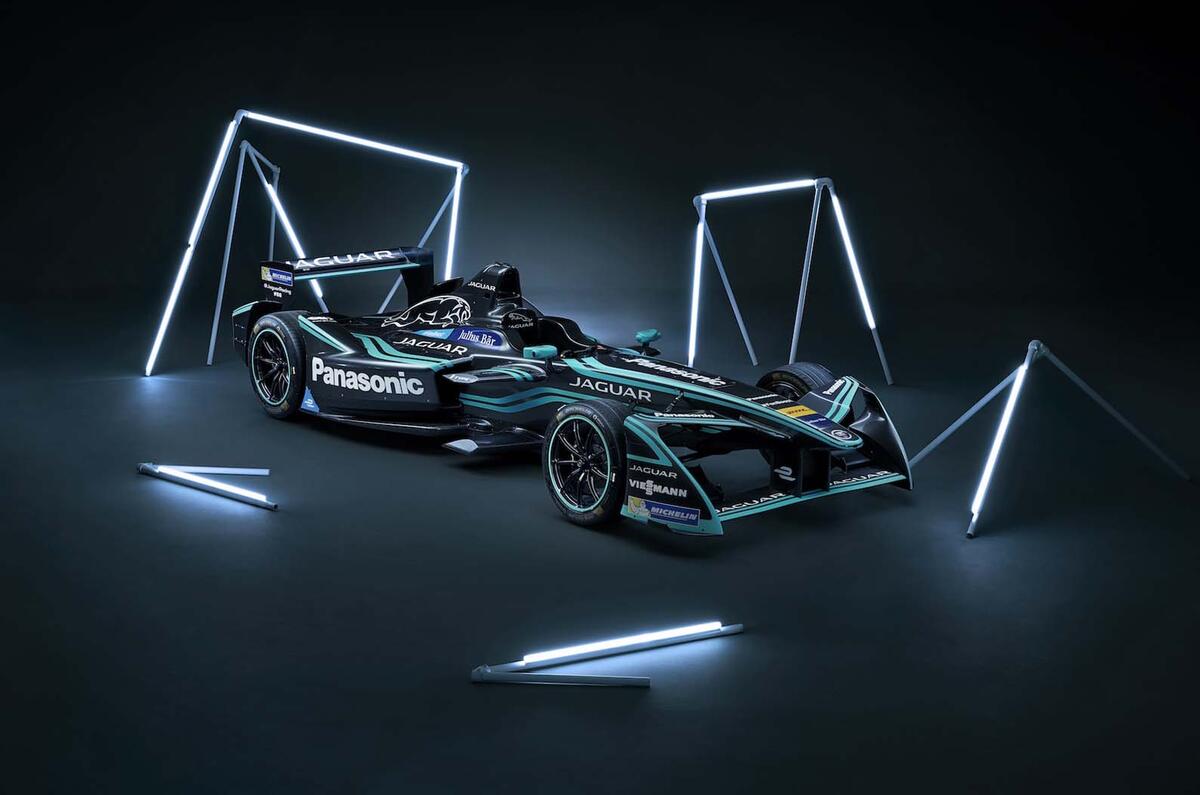 ミニカー Panasonic Jaguar Racing Formula e Gen.2 Jaguar Racing signs former Formula E champ Piquet to drive new I