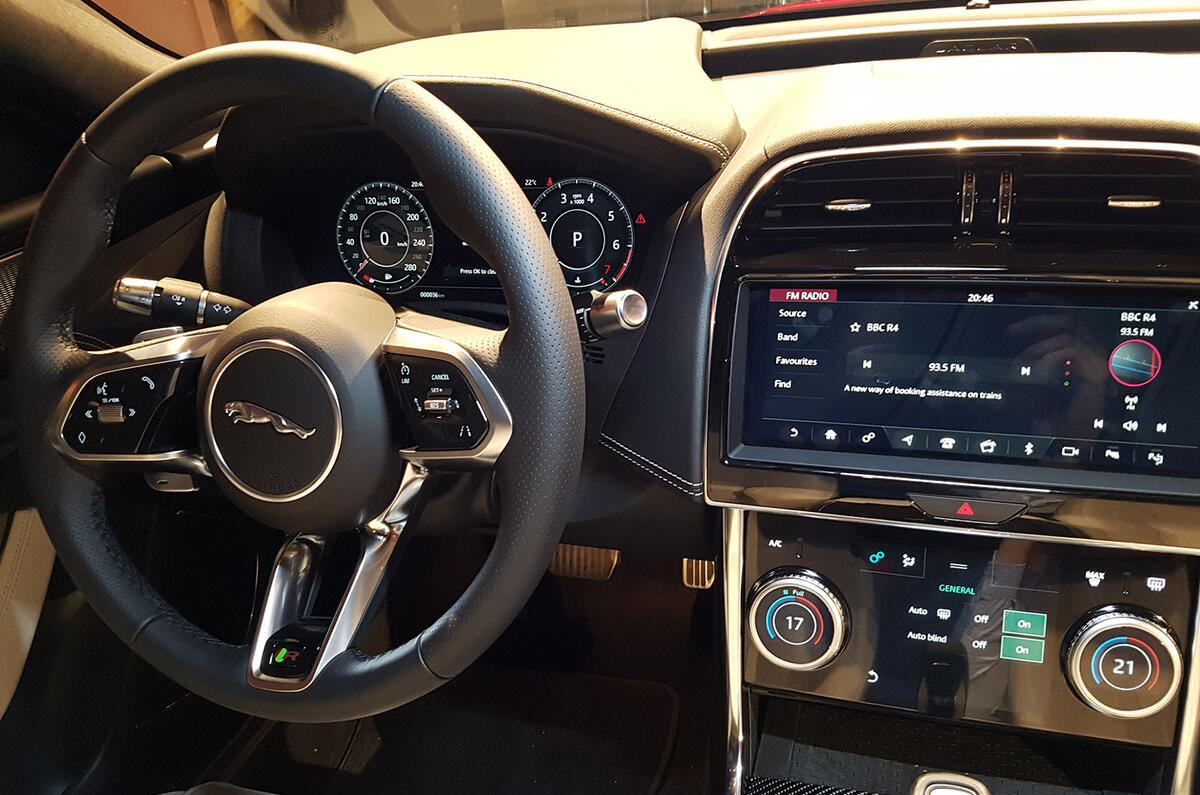 Jaguar XE 2019 facelift reveal event - infotainment