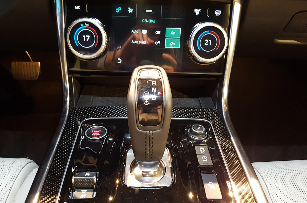 Jaguar XE 2019 facelift reveal event - climate control