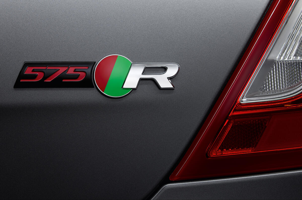 Hot Jaguar XJR575 revealed as most powerful model in range