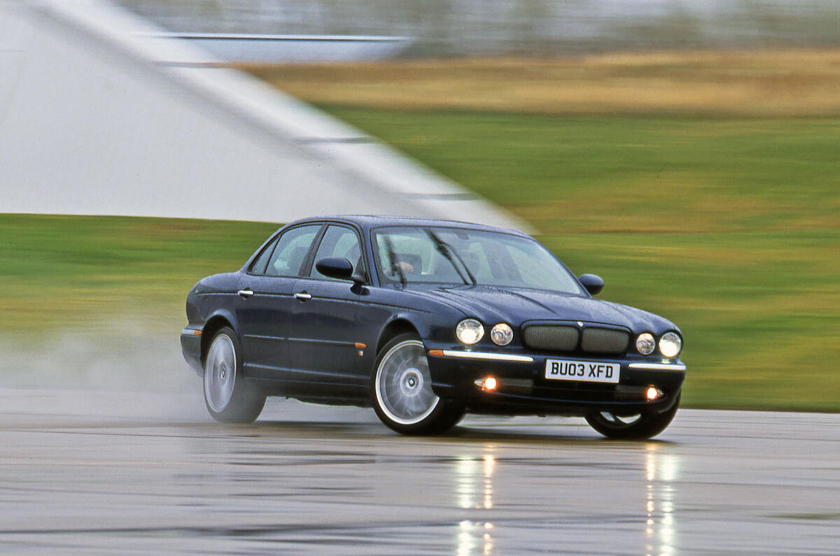 Jaguar XJR