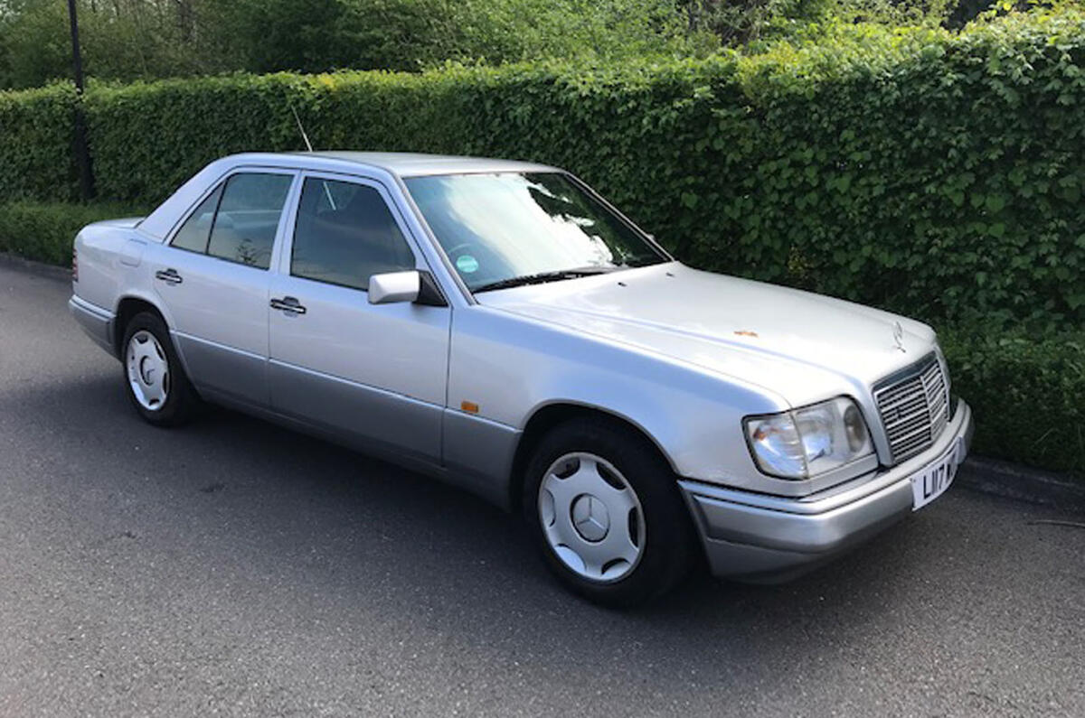 Readers ride Mercedes 220 Readers ride Mercedes 220