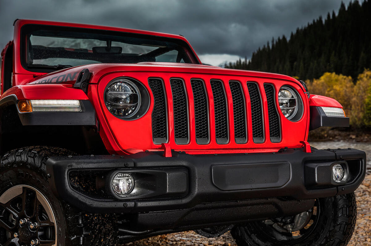 2019 Jeep Wrangler lands with new hybrid engine and big tech boost