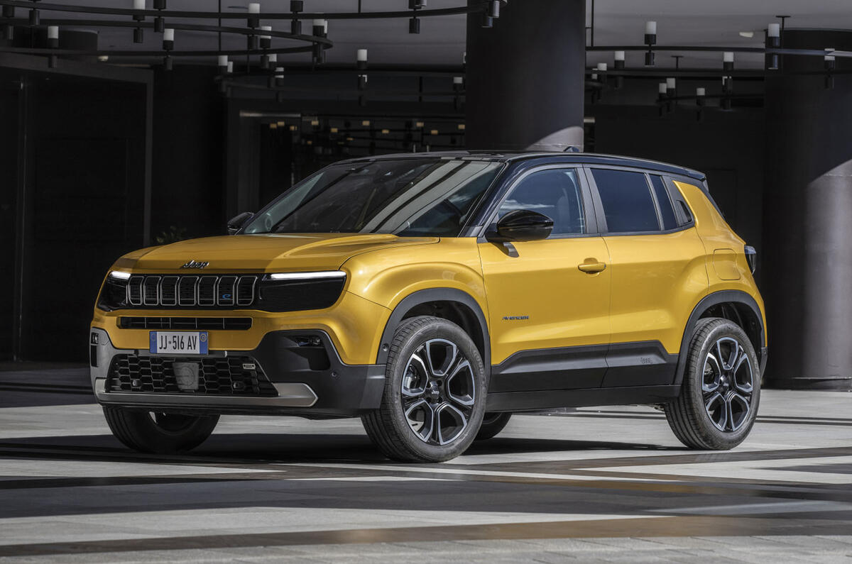 Jeep Avenger 2023 front quarter static