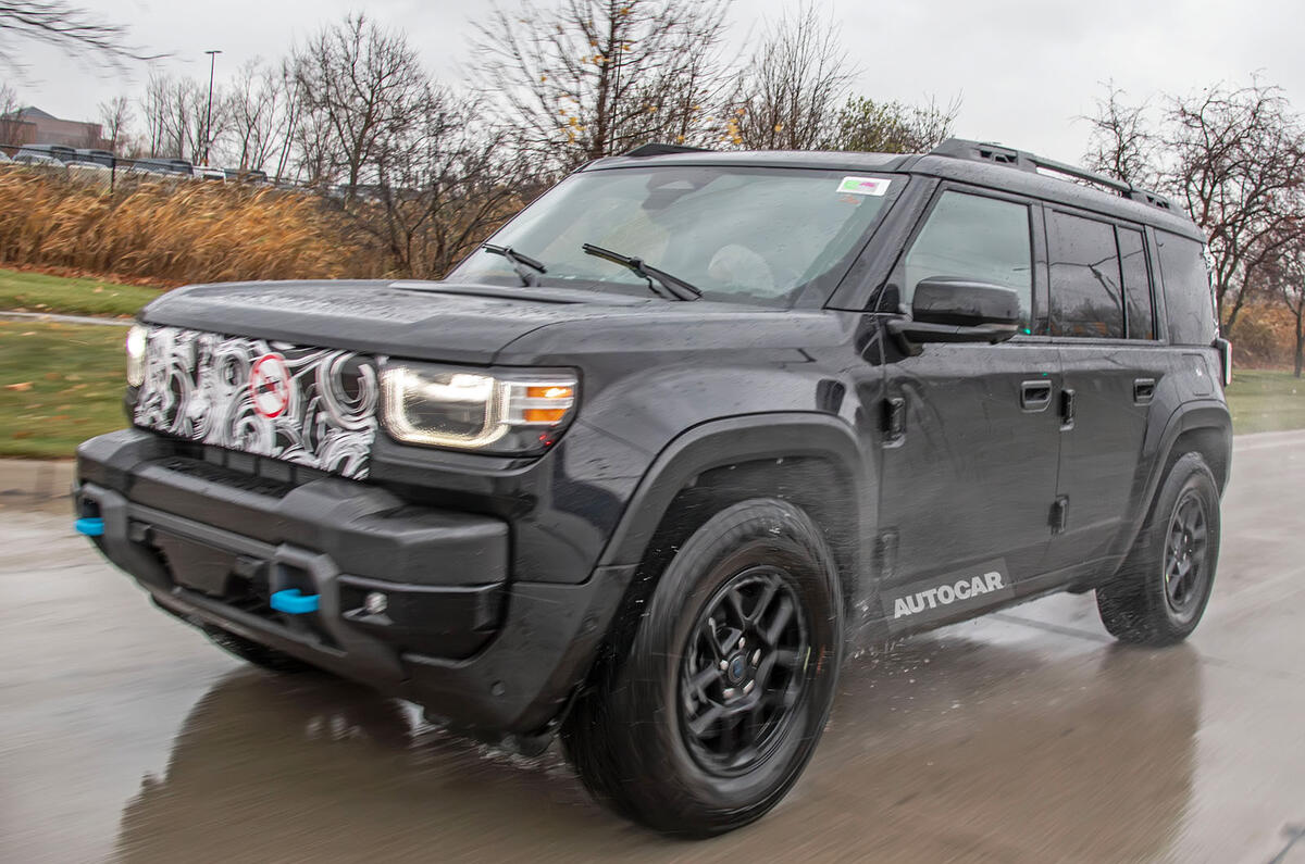 Jeep Recon camo front quarter tracking 1