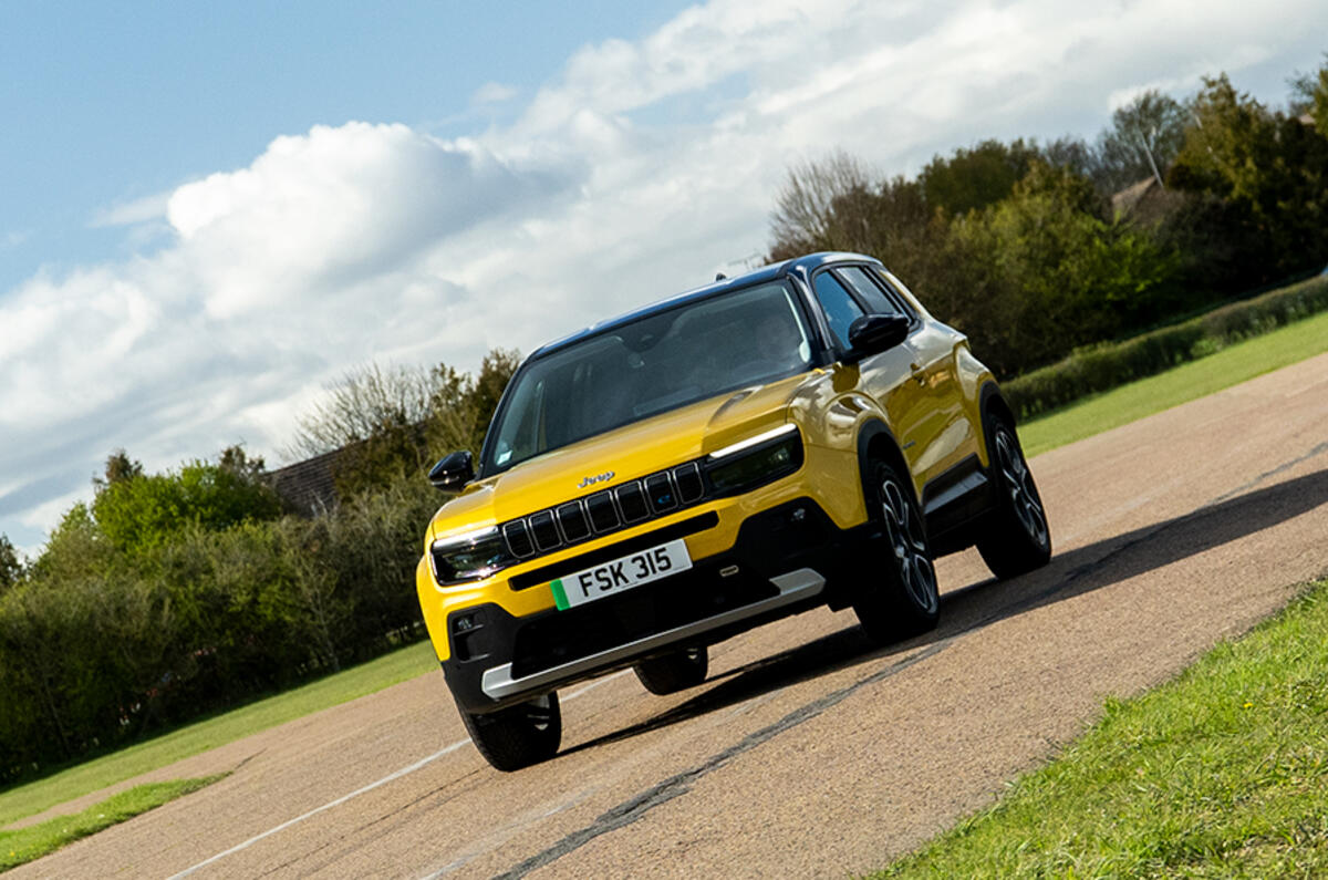 Jeep Avenger front three quarters