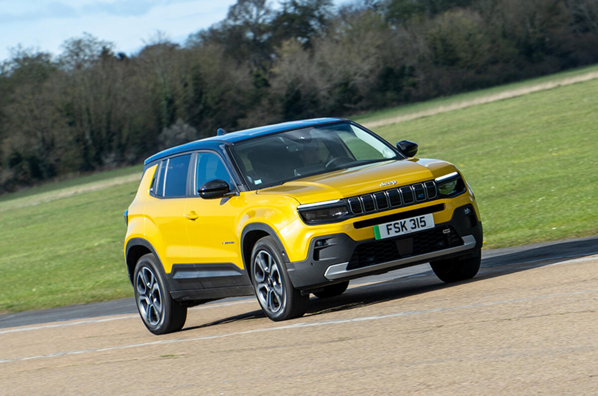 Jeep Avenger front three quarters